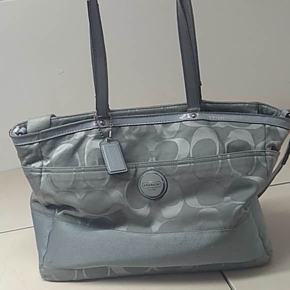 Coach Handbags - Coach Large Vintage Tote Bag Luggage